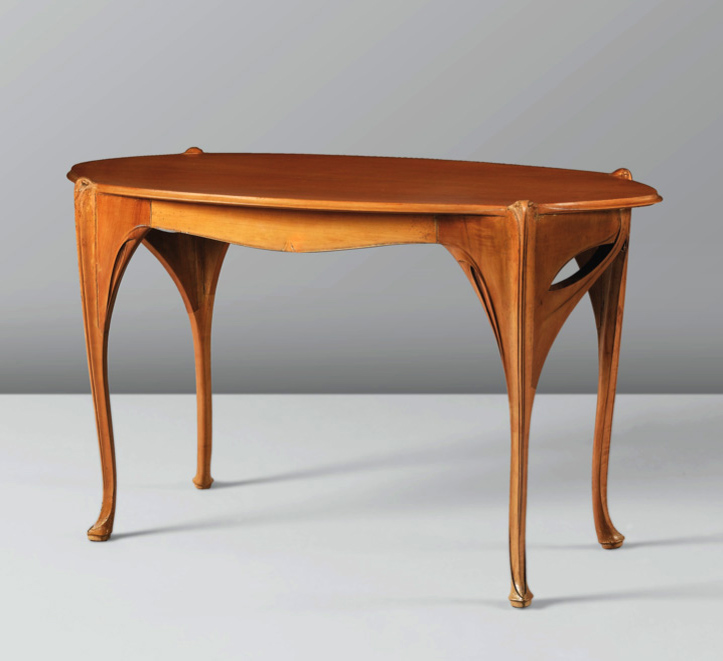 Table, vente Sotheby's Paris, 16 février 2013 (lot n° 94).