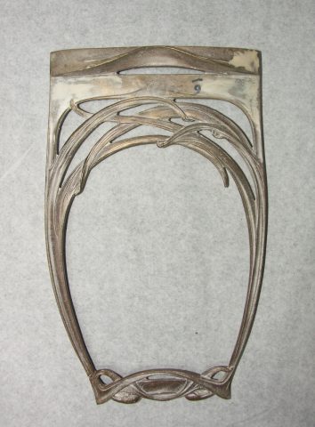 SOFAR, élément des "lustres Lumière" de Guimard, copiés en bronze.